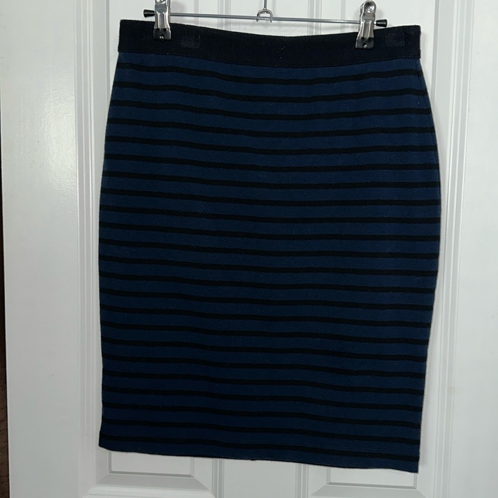 Lou & Grey blue black striped skirt size Medium